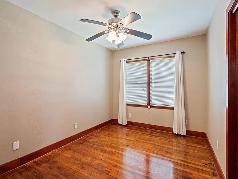 6728 Avenue Q — Photo 14