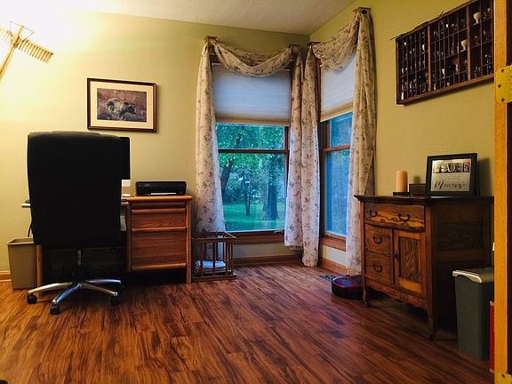 3rd image of 897 Ludwig Dr