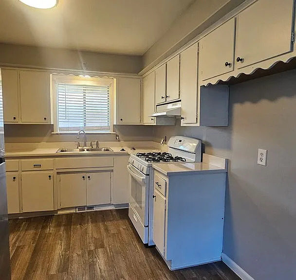 Broadway Apartments in Rose District — Photo 6