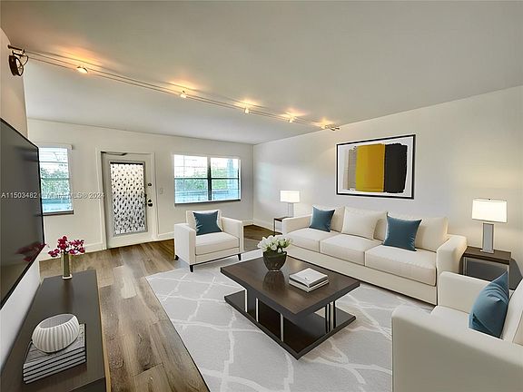 4th image of 356 Richmond Cres #F