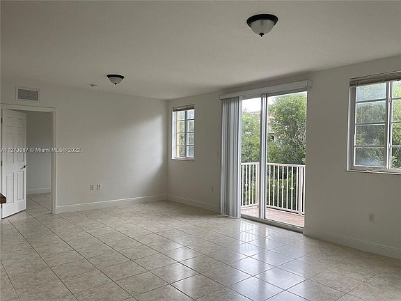 4th image of 107 Mendoza Ave APT 306