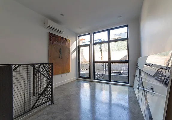 Rented by Nooklyn NYC LLC | media 42