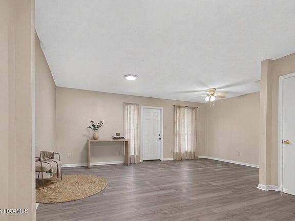 3rd image of 2830 Louisiana Ave APT 5