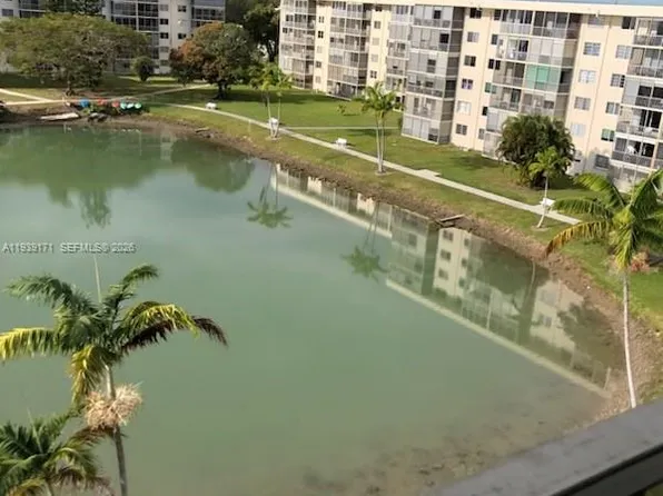 2855 Leonard Dr APT H606, Aventura, FL 33160