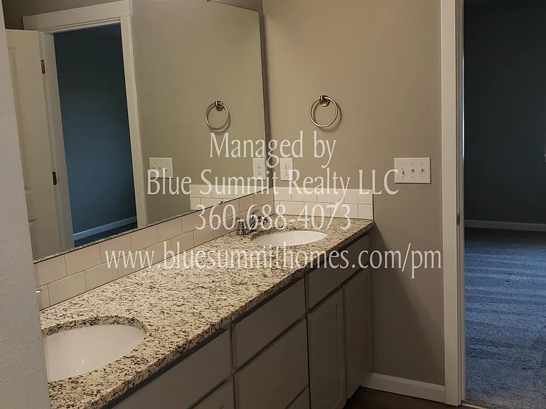 3116 Ponderosa St NE #B — Photo 8