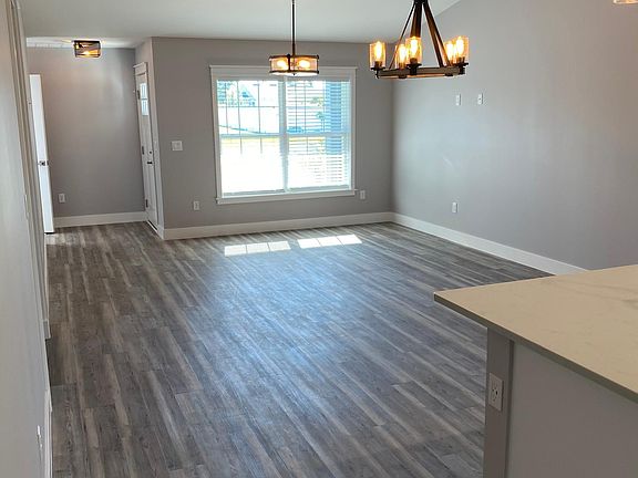 3rd image of 112 Lynbrook Dr #B