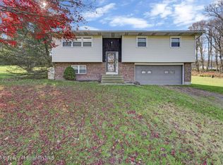 446 Maple Grove Rd, Moscow, PA 18444