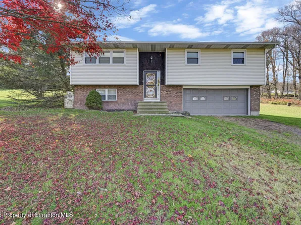 446 Maple Grove Rd, Moscow, PA 18444