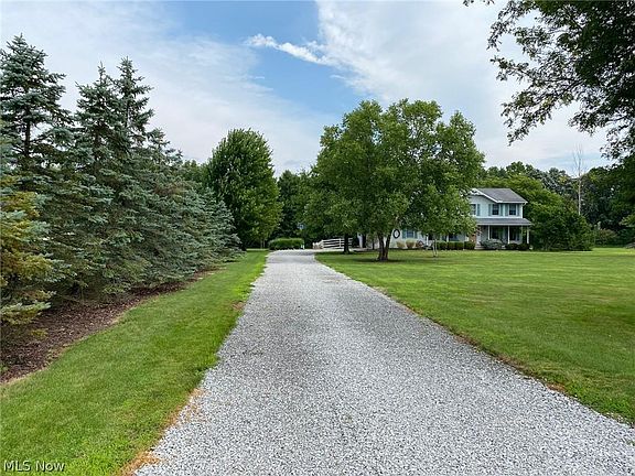 3rd image of 10305 Crow Rd
