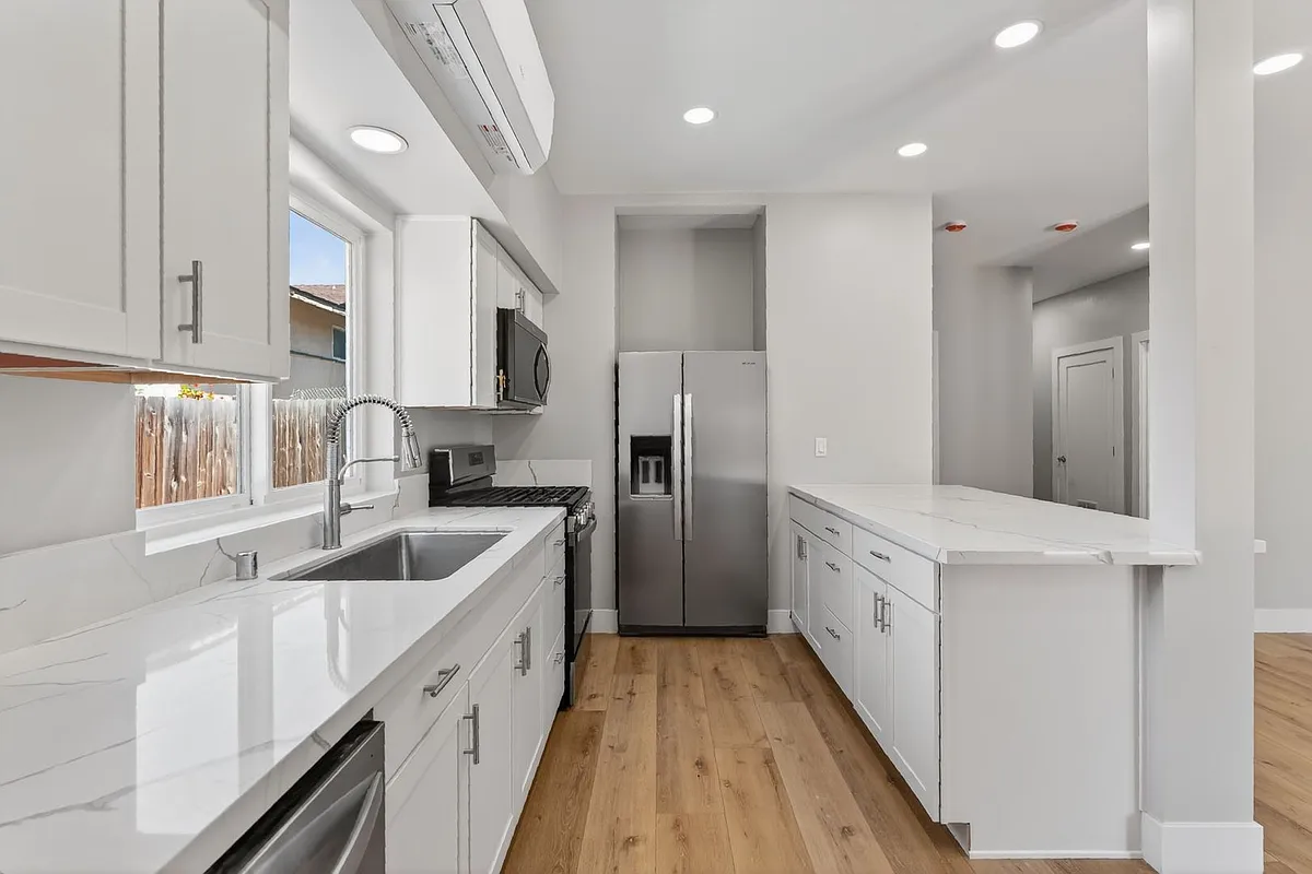 Building Photo - 1520 Independence Way #3