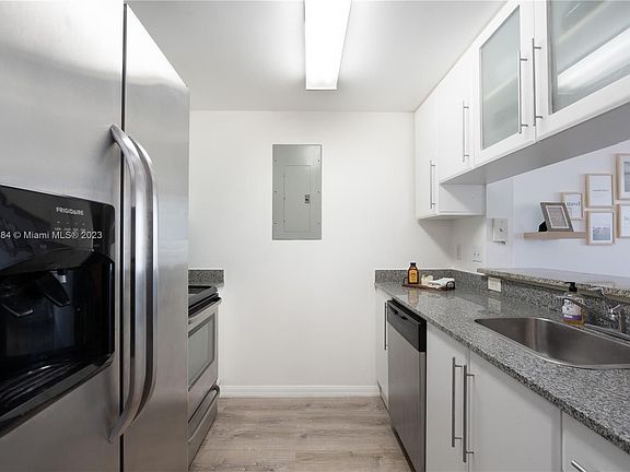 2nd image of 275 NE 18th St APT 1202