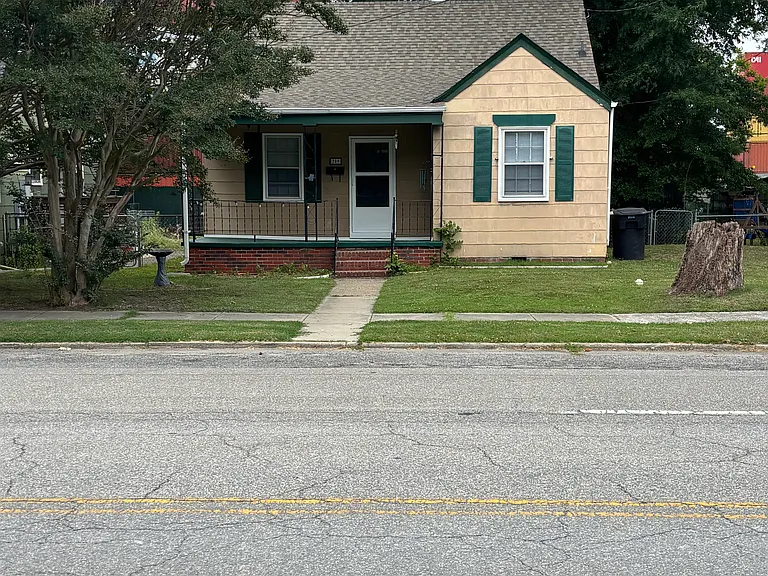 209 Chautauqua Ave — Photo 1