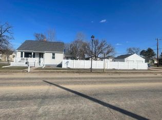 23 S Elm St, La Crescent, MN 55947
