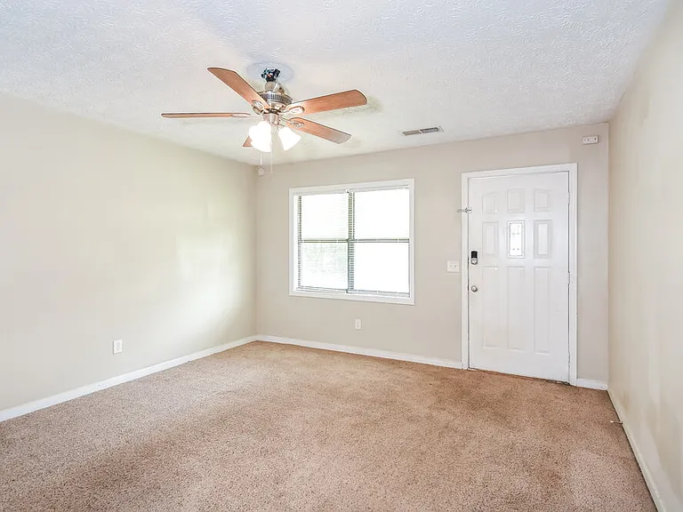 169 Kimberly Way — Photo 3