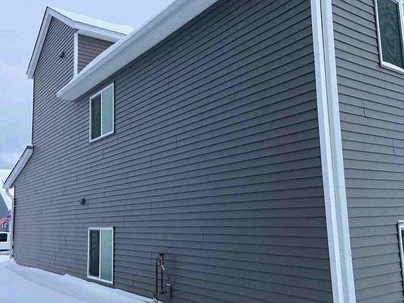 3rd image of 2464 Jaber Ave NE