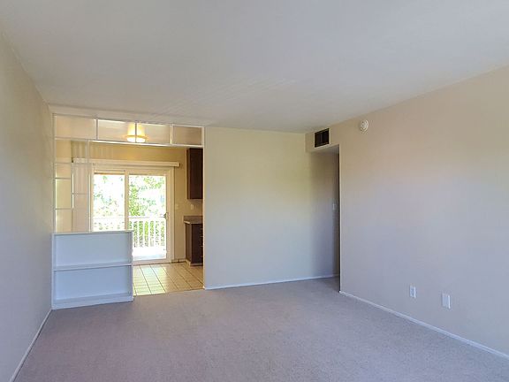 2nd image of 7390 Rainbow Dr APT 4