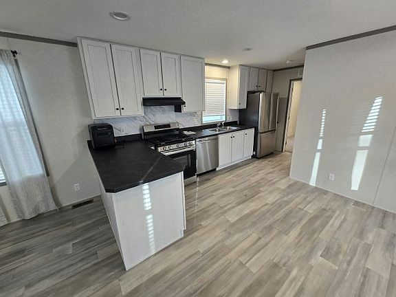 2nd image of 103 Bardin #104