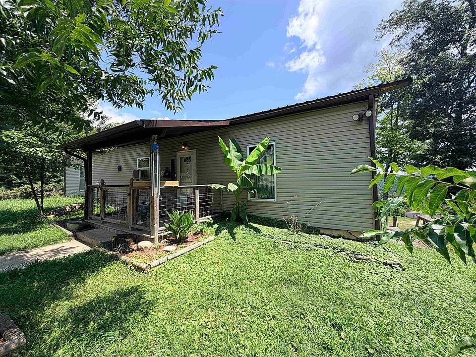 1st image of 3269 Hampton Ridge Rd