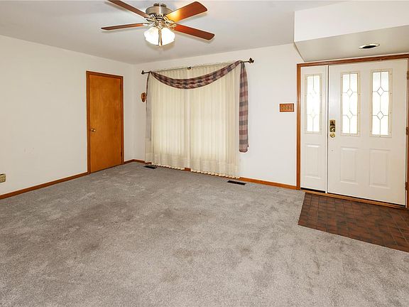 3rd image of 2444 Via Miralesta Dr