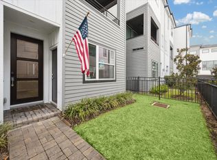 1043 Timbergrove Yards Ln, Houston, TX 77008