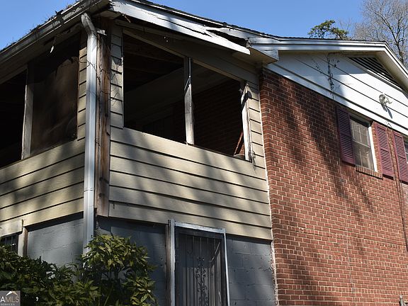 5th image of 3197 Pennington Cir SW
