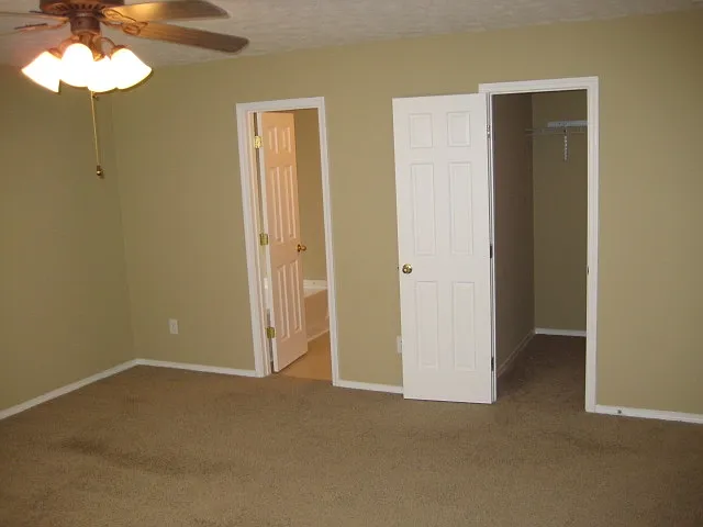 2649 Sutherland Dr — Photo 9