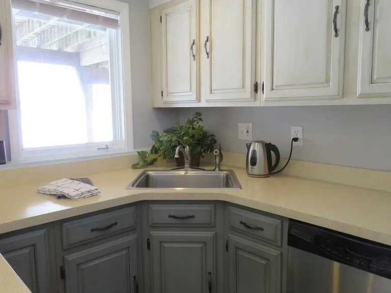 1508 Lakeview Dr — Photo 8