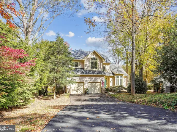 1145 Water Pointe Ln, Reston, VA 20194