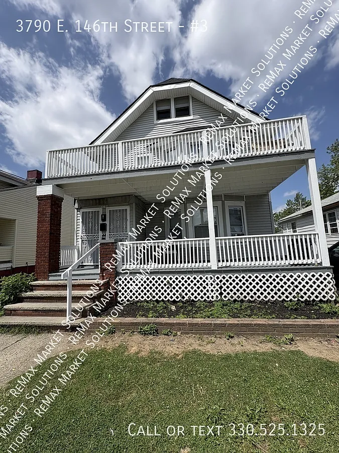 Studio Apartment Available! — Photo 1
