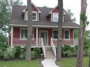 800 W Mechanic St, New Buffalo, MI 49117