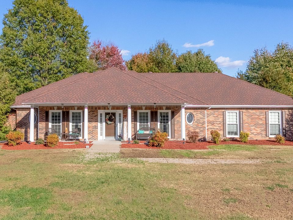 1st image of 203 Longwood Ln