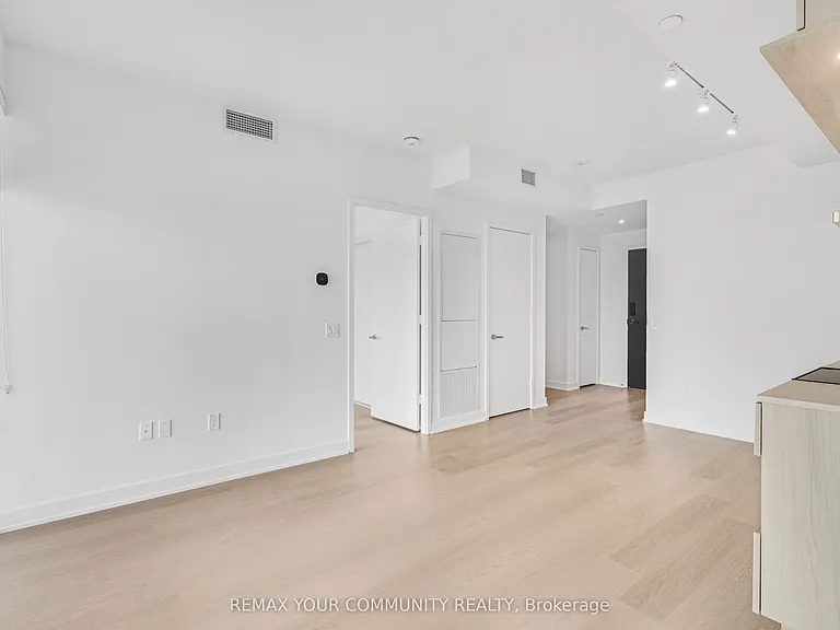 448 Burnhamthorpe Rd W #5509 — Photo 23