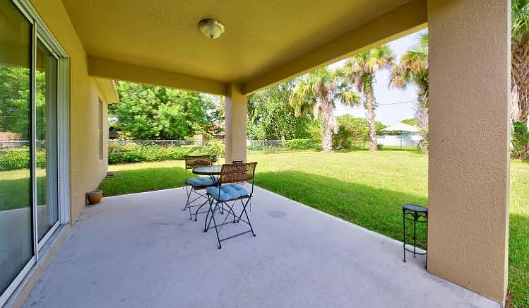 4 bed, 1512 sqft, $2,040 — Photo 2