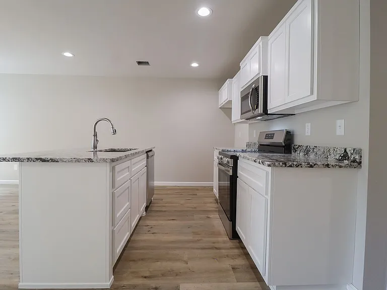216 N Cleveland Ave #A — Photo 8