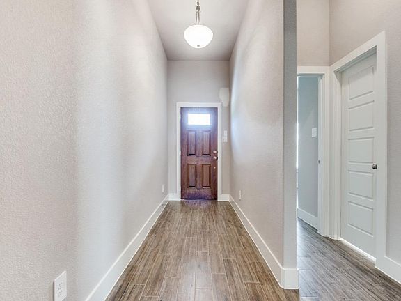 3rd image of 4523 W Lake Highlands Dr