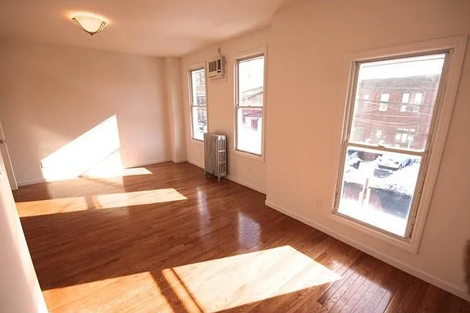 280 Saint Pauls Ave — Photo 6