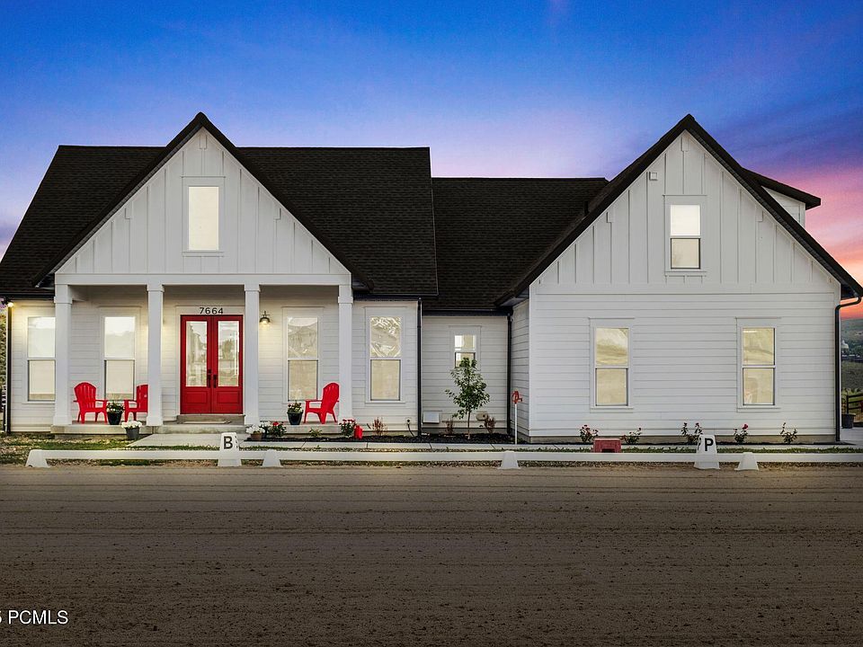 1st image of 7664 Whileaway Rd E