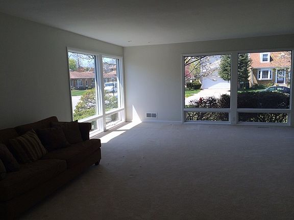 4th image of 4120 W Estes Ave
