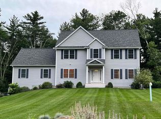3 Hummingbird Lane, Salem, NH 03079
