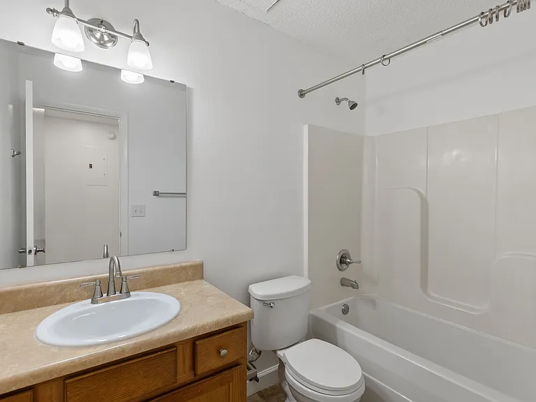 6346 W Fairfield Dr — Photo 9
