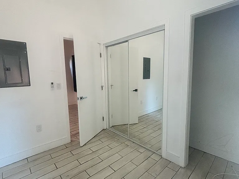 2176 W Venice Blvd #17 — Photo 3