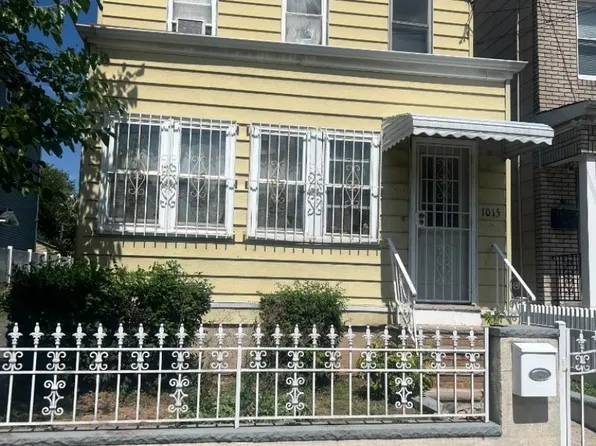 1013-1015 Laura St, Elizabeth City, NJ 07201