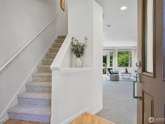 3rd image of 2141 NW Boulder Way Drive