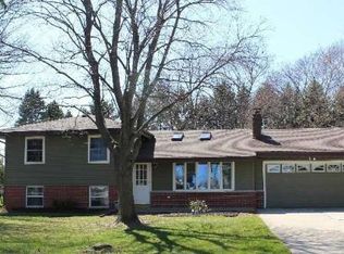 1575 5th Ave, Grafton, WI 53024