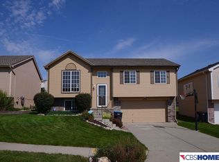 11716 Newport Ave, Omaha, NE 68164