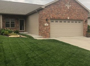 7541 Greycliff Dr, Lincoln, NE 68516