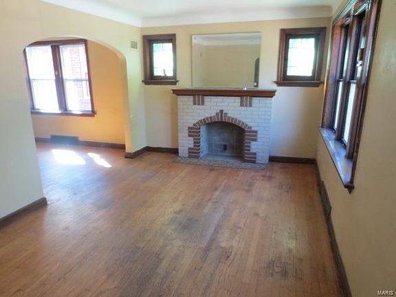3rd image of 4282 E San Francisco Ave