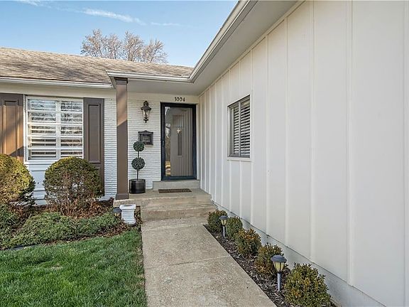5th image of 3004 W 50th St