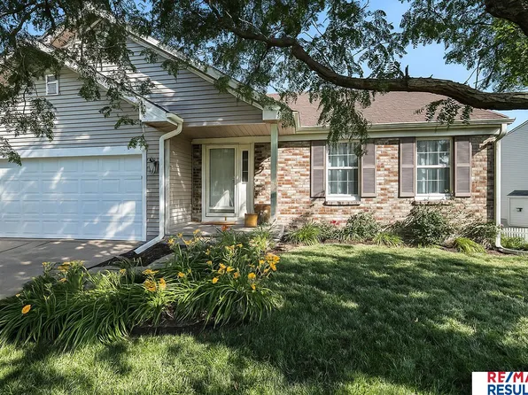 9825 Melissa St, La Vista, NE 68128