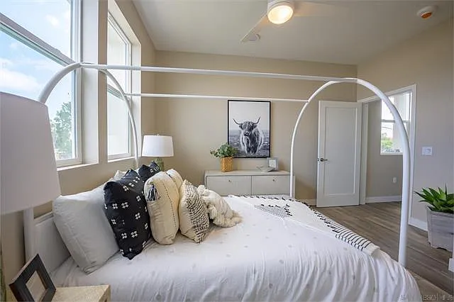 1316 E Grand Ave #104 — Photo 17